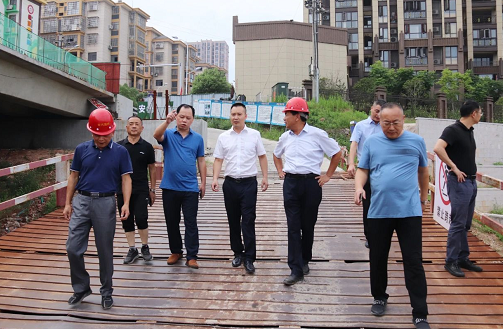 上饶市广信区副区长周剑峰实地调研重点城建项目