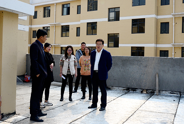 萍乡安源区副区长冯征宇到后埠街指导社区居委换届选举工作