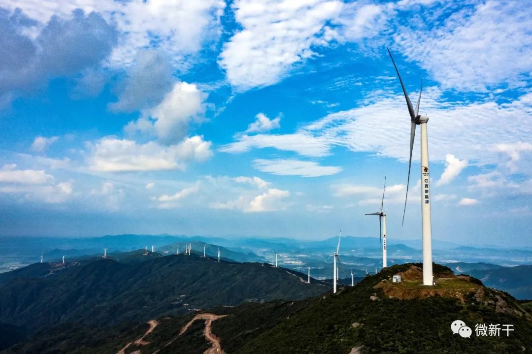 新干县城上乡龙泉山景区位于城上乡丰乐村委会,该景区景色壮观,周边