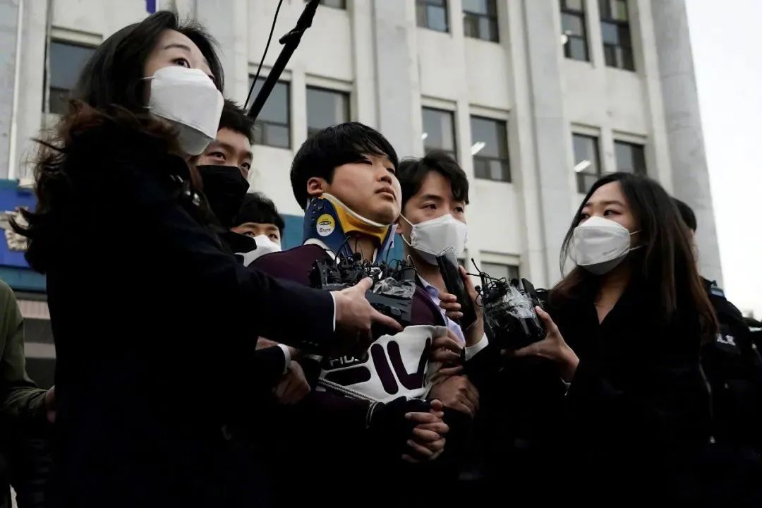 房思琪们在自杀，鲍毓明们在脱罪