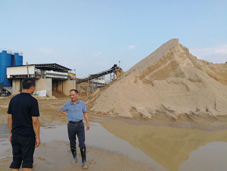 铅山县信江砂石公司全力确保县重点工程砂石用量