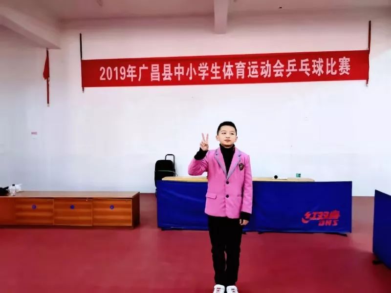 第三名,唐祺尧,廖辰分别获得第四名,第五名,他们用汗水见证了今天的