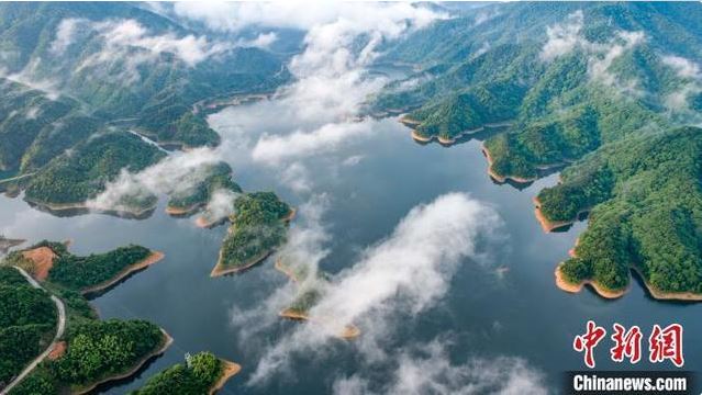 雨后江西武宁乡村山水美不胜收