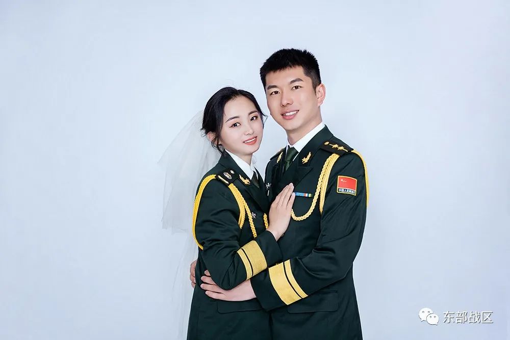 甜炸了!男中尉娶了女中士