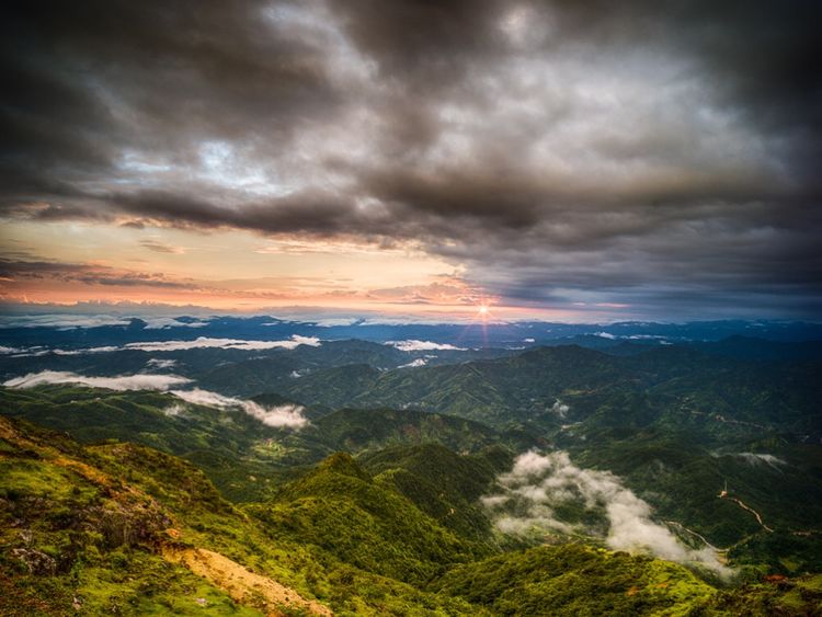 大美大乌山-走出去就好!_模范兴国