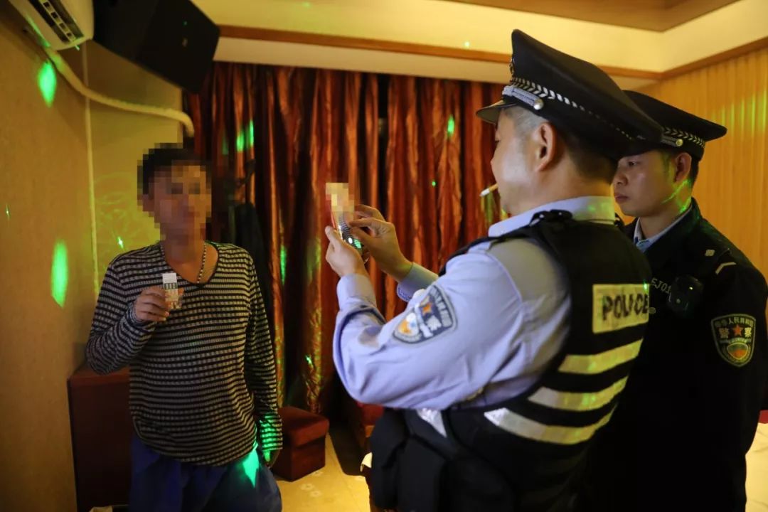 重点人员清查 对于有涉黄涉毒违法犯罪前科的宾馆酒店,ktv,酒吧,发廊