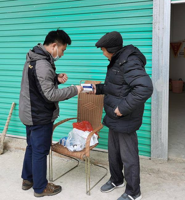 用心用情踏实帮扶记太窝村第一书记张魁印