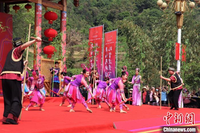 展示畲族传统文化魅力福建宁德三月三畲族文化周启动