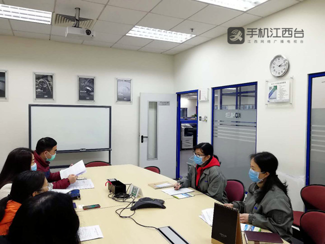 南昌高新区社保处成立社保政策专题宣讲小组，深入园区内重点企业开展阶段性减免企业社会保险费政策宣讲活动。