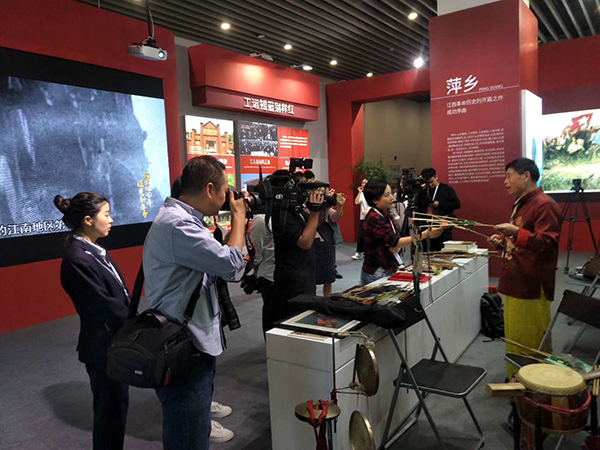 2019年5月，丁永发代表萍乡市赴南昌参加江西文化巡展并接受新华社等媒体的采访