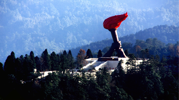 井冈山南山公园火炬广场 井冈山市委宣传部供图