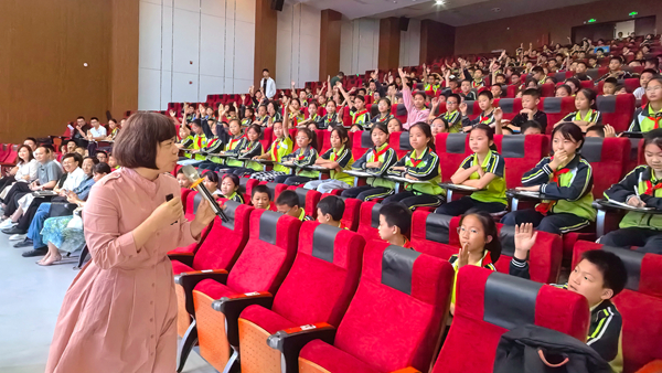 2.5月20日至21日，第五届“聪明泉杯”科学家进校园活动走进吉州区