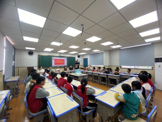 岭东乡中心小学1