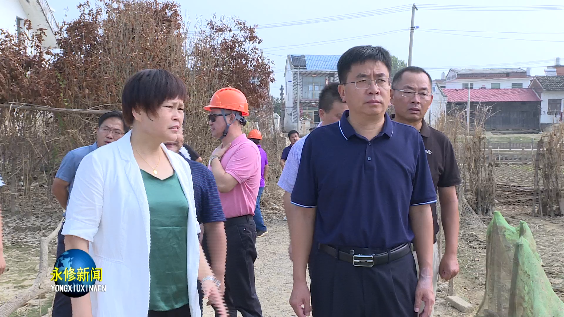 永修县政府县长秦岭在三角乡调度灾后重建工作时强调坚持民生为先统筹