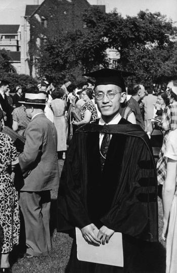 1950年6月16日，丁光生获美国芝加哥大学药理系博士学位。　中科院上海药物所 摄