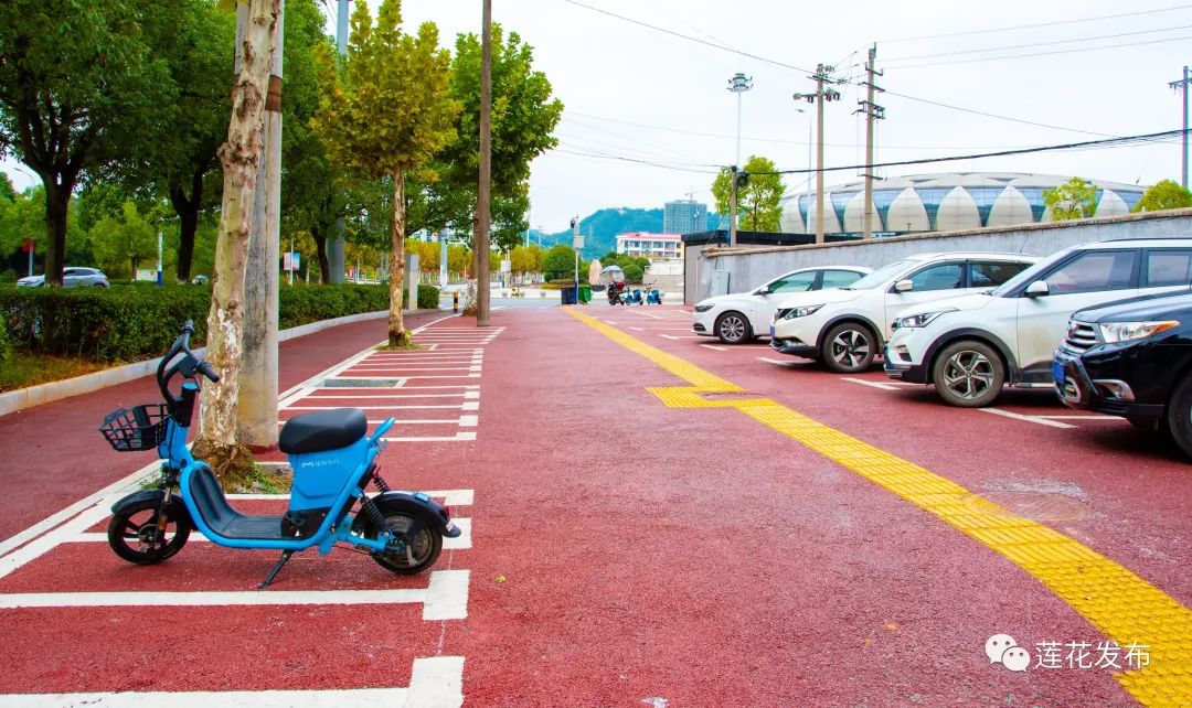 广兴路改造换新颜群众开心赞美道