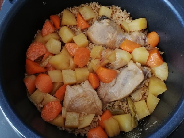 鸡腿焖饭的步骤 鸡腿焖饭的步骤