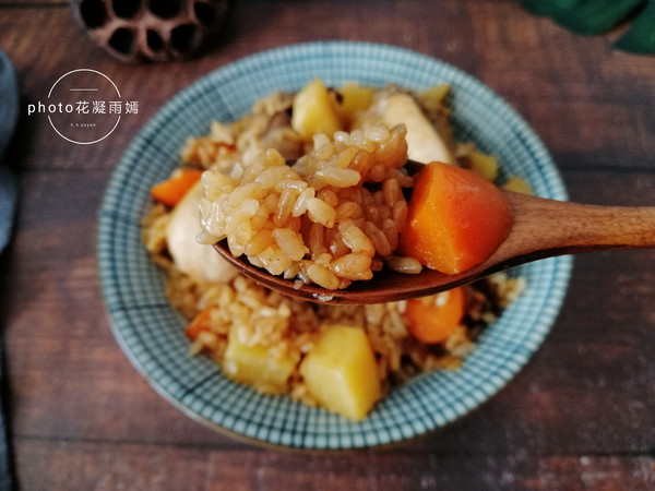 鸡腿焖饭成品图