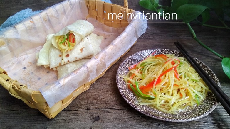 土豆丝卷饼成品图