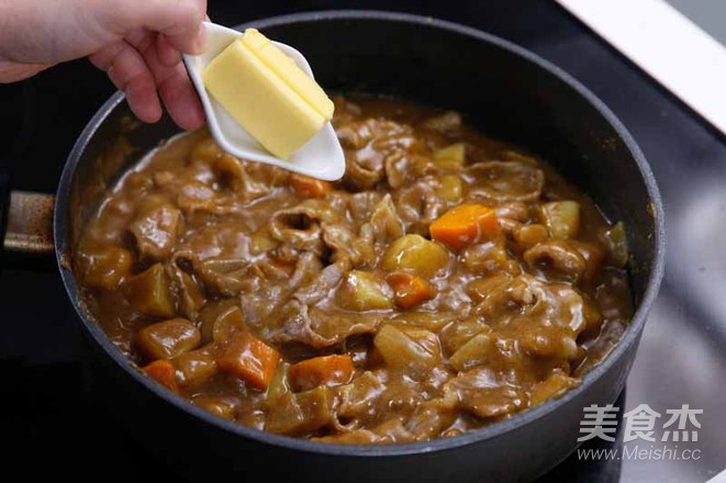 咖喱牛肉芝士焗饭的步骤 咖喱牛肉芝士焗饭的步骤