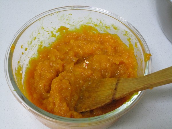 少油版南瓜豆沙饼的步骤 少油版南瓜豆沙饼的步骤