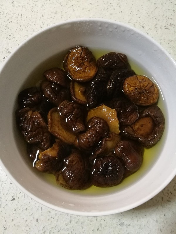 香肠香菇烧麦的步骤 香肠香菇烧麦的步骤