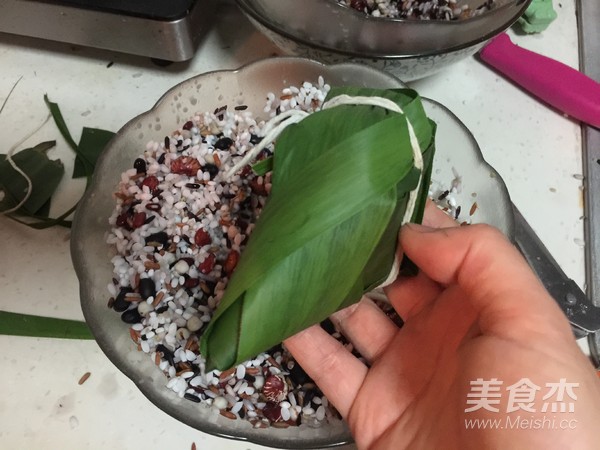 五谷杂粮小脚粽的步骤 五谷杂粮小脚粽的步骤