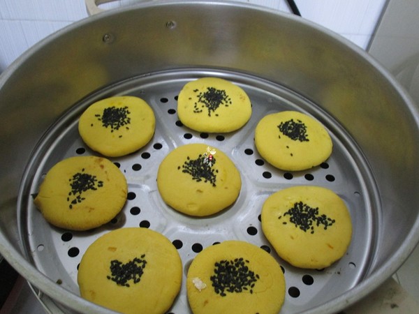 少油版南瓜豆沙饼的步骤 少油版南瓜豆沙饼的步骤