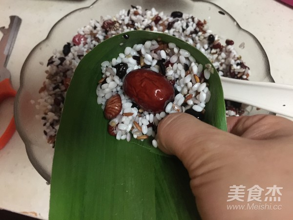 五谷杂粮小脚粽的步骤 五谷杂粮小脚粽的步骤