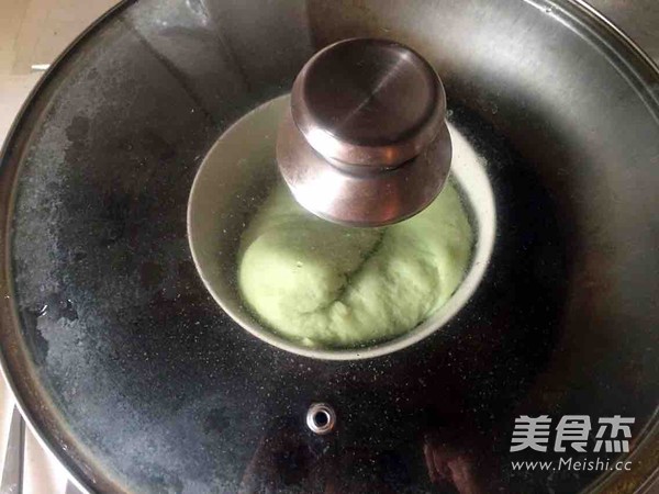 抹茶冰皮豆沙月饼的步骤 抹茶冰皮豆沙月饼的步骤