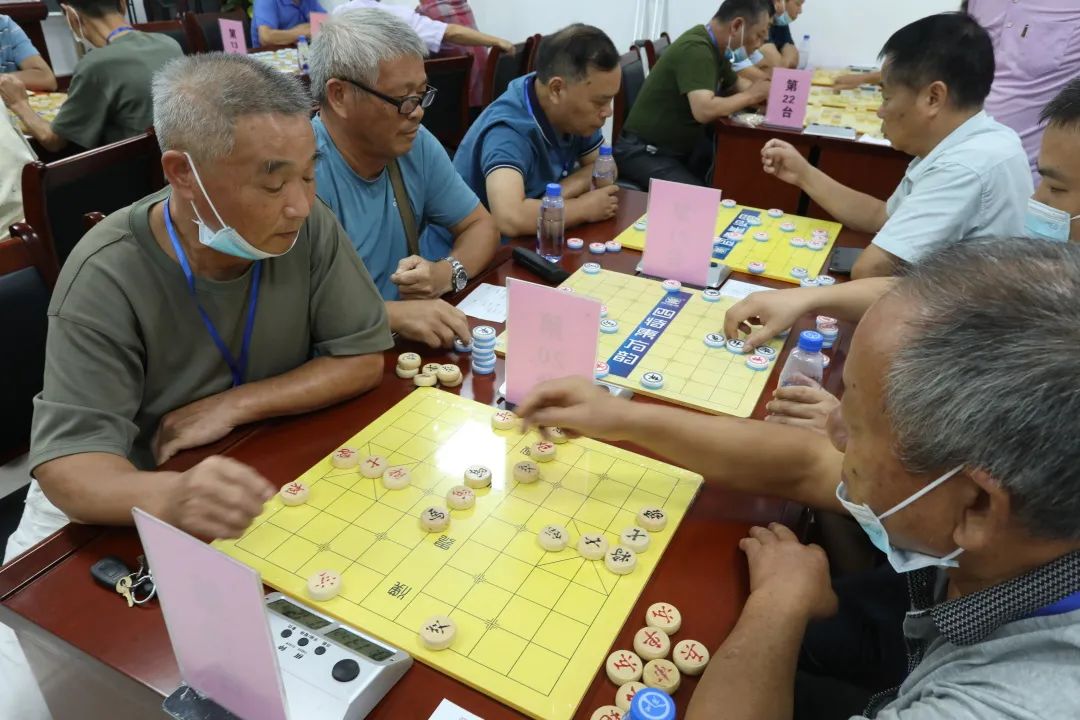 棋盘对弈迎国庆战友情浓共欢乐芦溪县举行2021年尊崇杯退役军人象棋赛