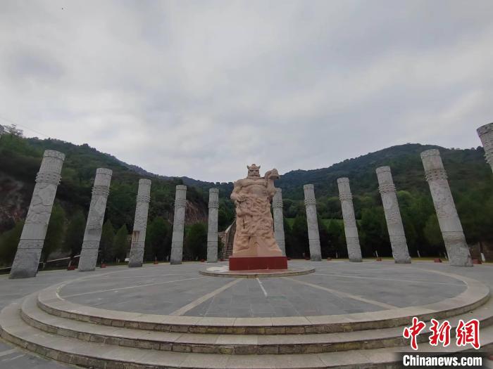 图为羊头山神农炎帝遗迹。　高雨晴 摄