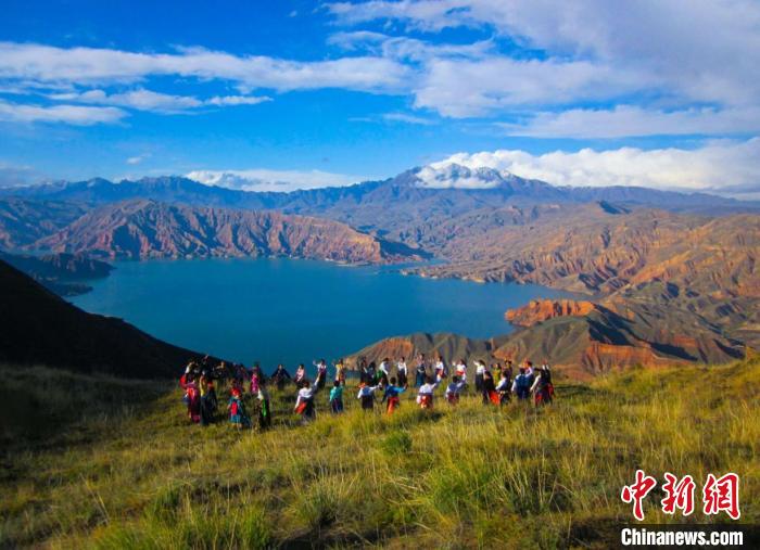 图为青海坎布拉地区的黄河库区。(资料图) 坎布拉景区 供图 图为青海坎布拉地区的黄河库区。(资料图) 坎布拉景区 供图