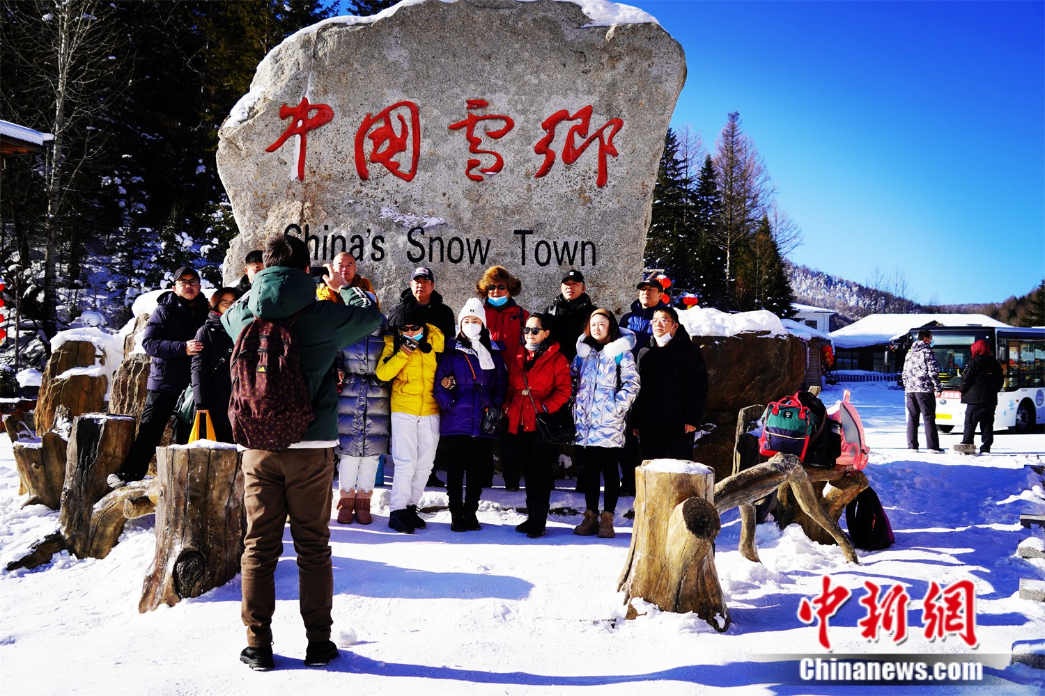 雪乡风景区开园迎客。 田典昊 摄