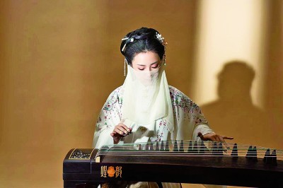 古筝演奏别样人生