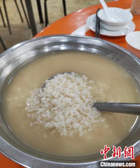 鸭粥 何昊东 供图 鸭粥 何昊东 供图