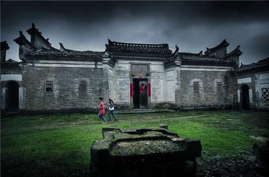 雯峰书院雯峰书院位于广昌县甘竹镇龙溪村饶家堡,为明代史学家,教育家