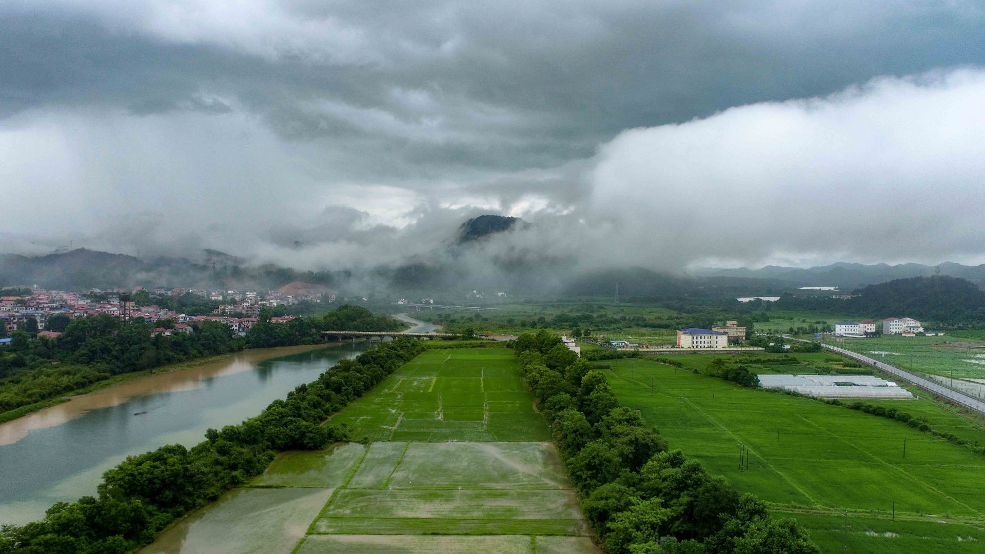 每日一景|江西武宁:修河两岸雨后仙境