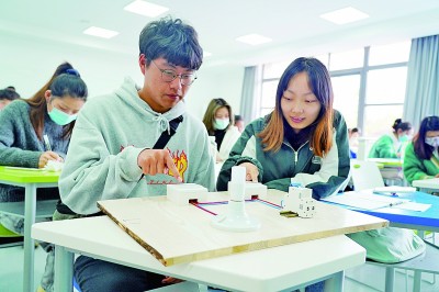 上一堂新时代大学生的劳动课