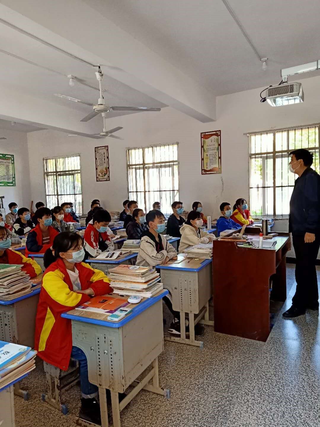 做足准备徐埠中学迎来复学