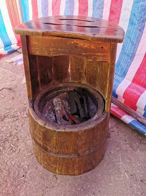 传统做木桶烤火桶图片