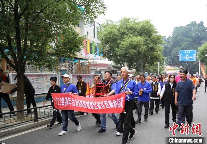 台湾道教会参访团赴漳州进香交流。　漳州市道教协会 供图