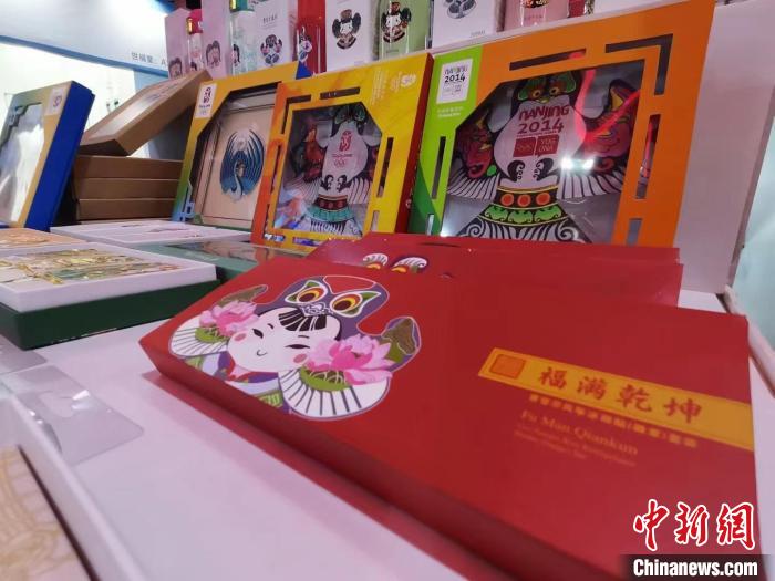 图为“曹氏风筝”的文创产品。　缪伯刚供图