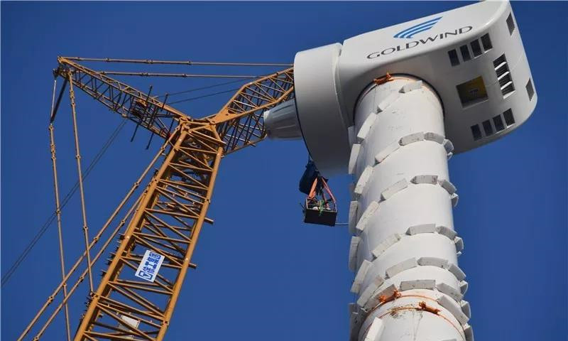 安装现场图预应力抗疲劳构架式风塔,是一种构架式风电机组钢管塔架