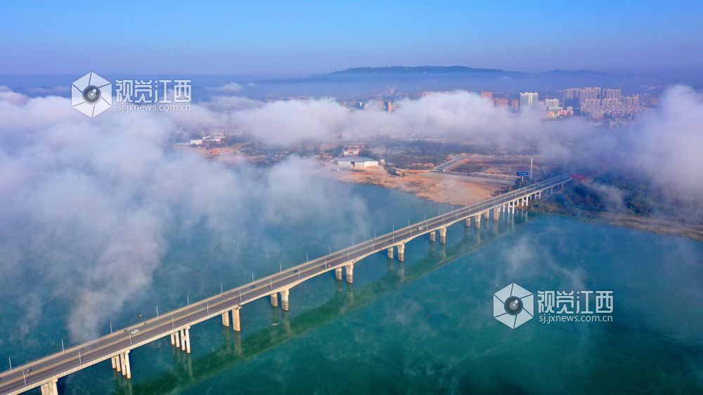 长龙卧波