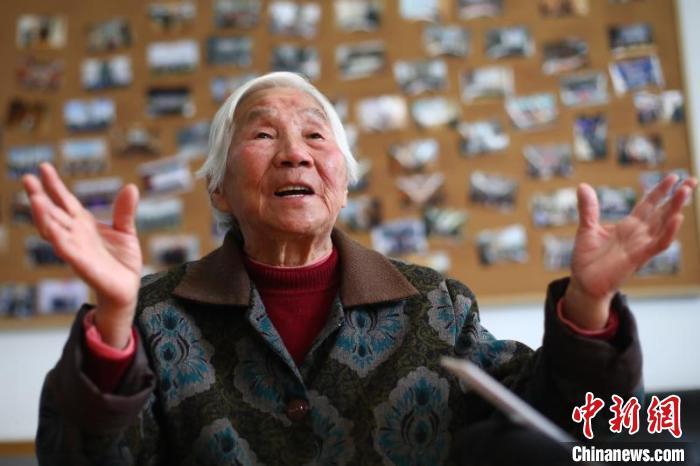 日前，在侵华日军南京大屠杀遇难同胞纪念馆，南京大屠杀幸存者熊淑兰在受访时表示，对过去要化悲痛为力量。　泱波 摄