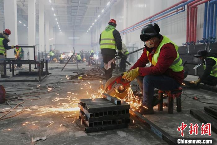 方舱建设中 通化市委宣传部供图