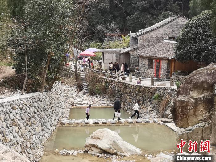 浙江台州乌岩头村。　童笑雨 摄