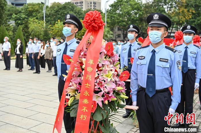 广州社会各界举行缅怀革命先烈公祭仪式 陈骥旻 摄