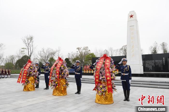 上海消防烈士纪念园位于松江区烈士陵园内。(上海消防供图)